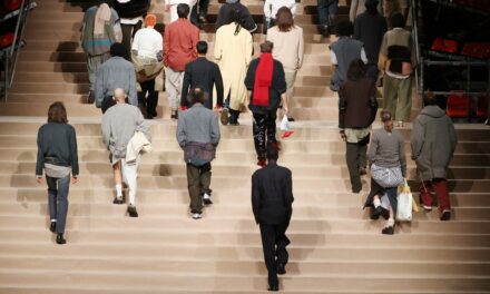 Pitti Uomo, il calendario e tutte le novità dell’evento menswear a Firenze che ospita (anche) la sfilata di Marine Serre
