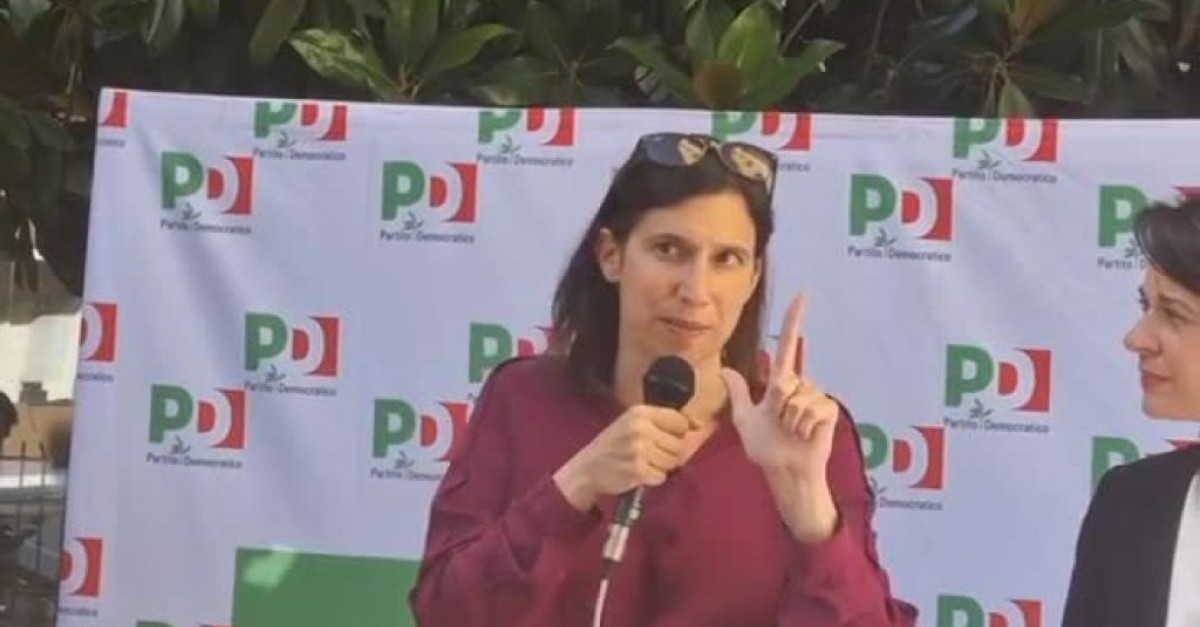 IL VIDEO. Schlein: “Meloni donna che taglia pensioni e nidi contro le donne”
